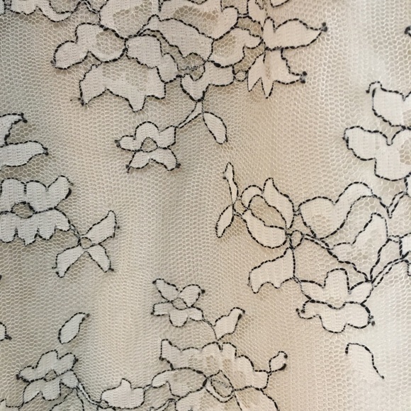 New York & Company lace & beaded dress top Medium - Picture 5 of 9